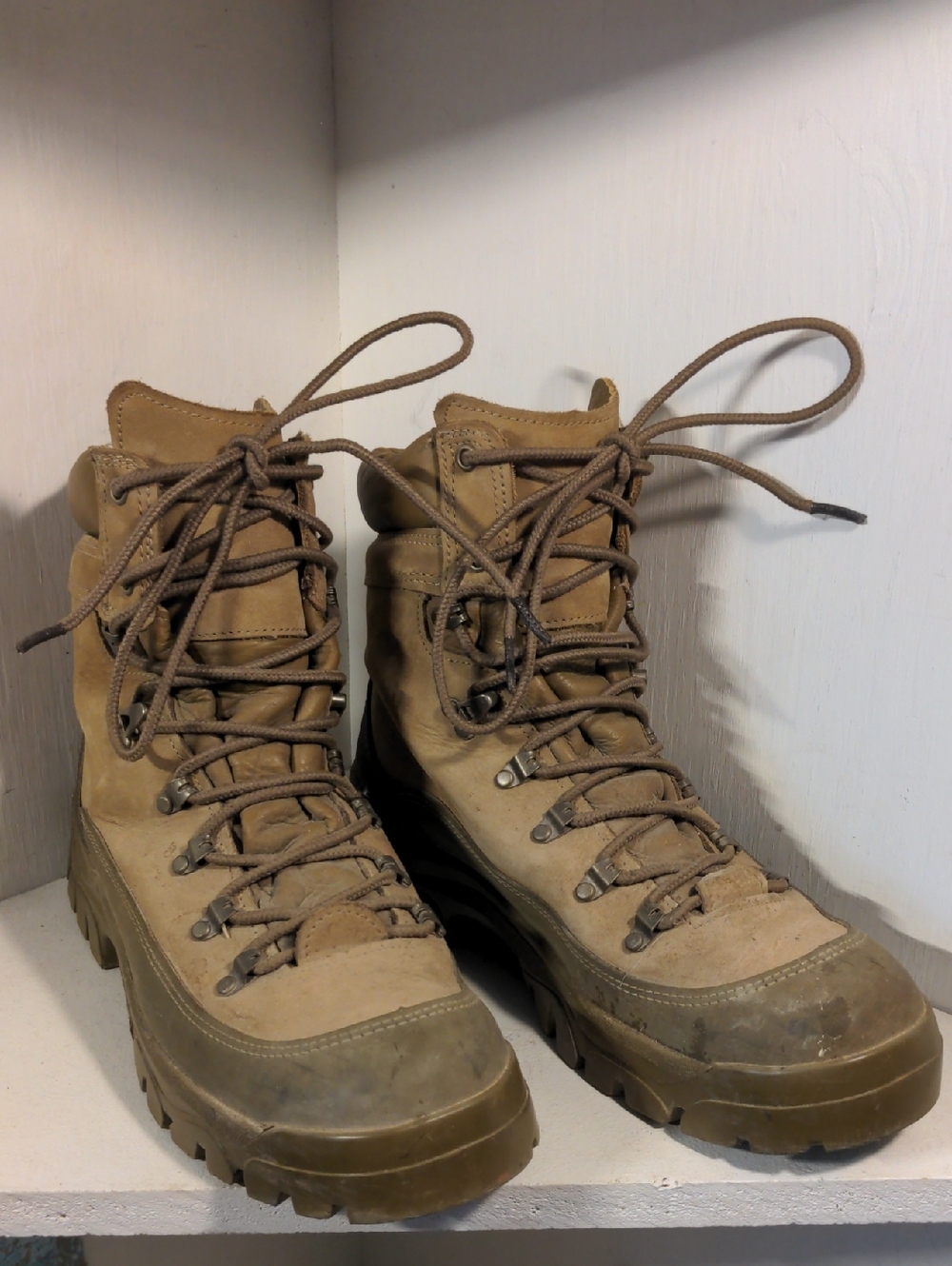 Bates Tan Tactical Hiking Boots